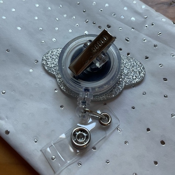 Badge Reel I’m Smiling Under this Mask - alligator clip - Picture 2 of 2